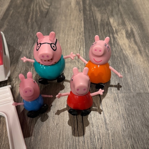 Peppa Pig Peppa’s Adventures Peppa’s Family Motorhome Toy playset - Picture 3 of 10